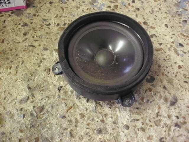 Subaru Forester Mk3 2010 Front Door speaker