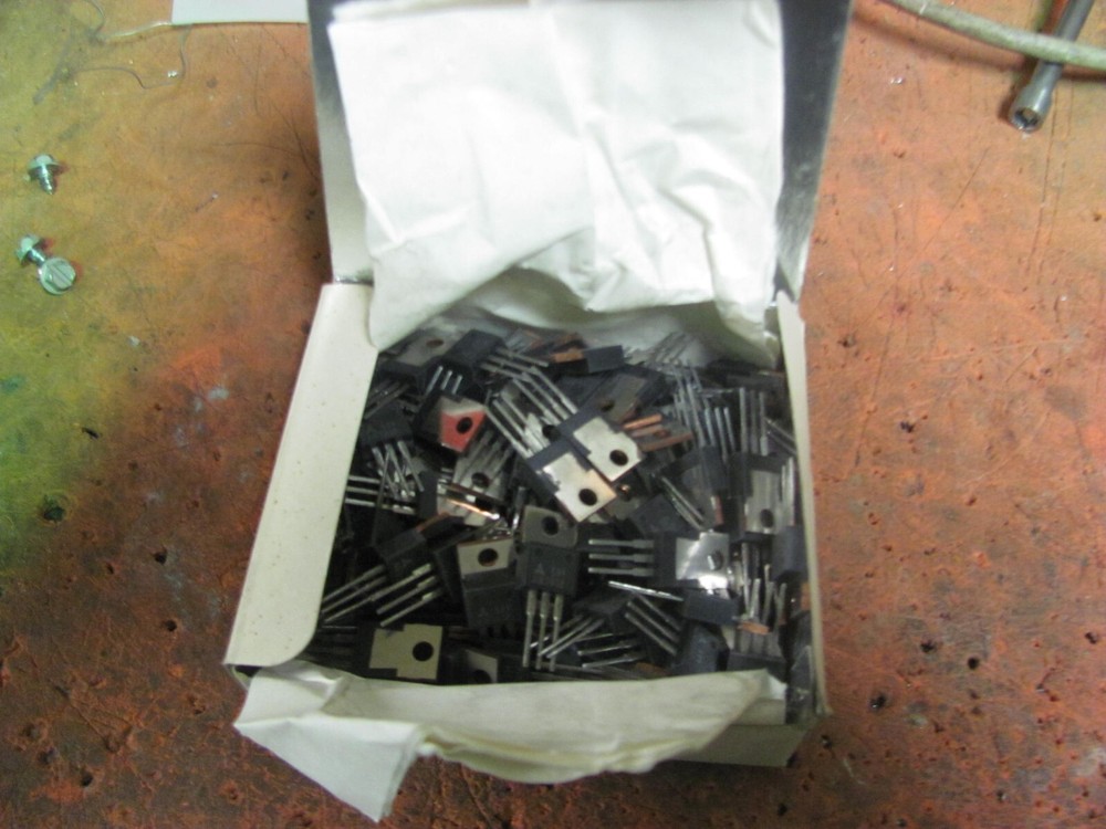 LOT 100 AN7815 REGULATORS TRANSISTOR NOS