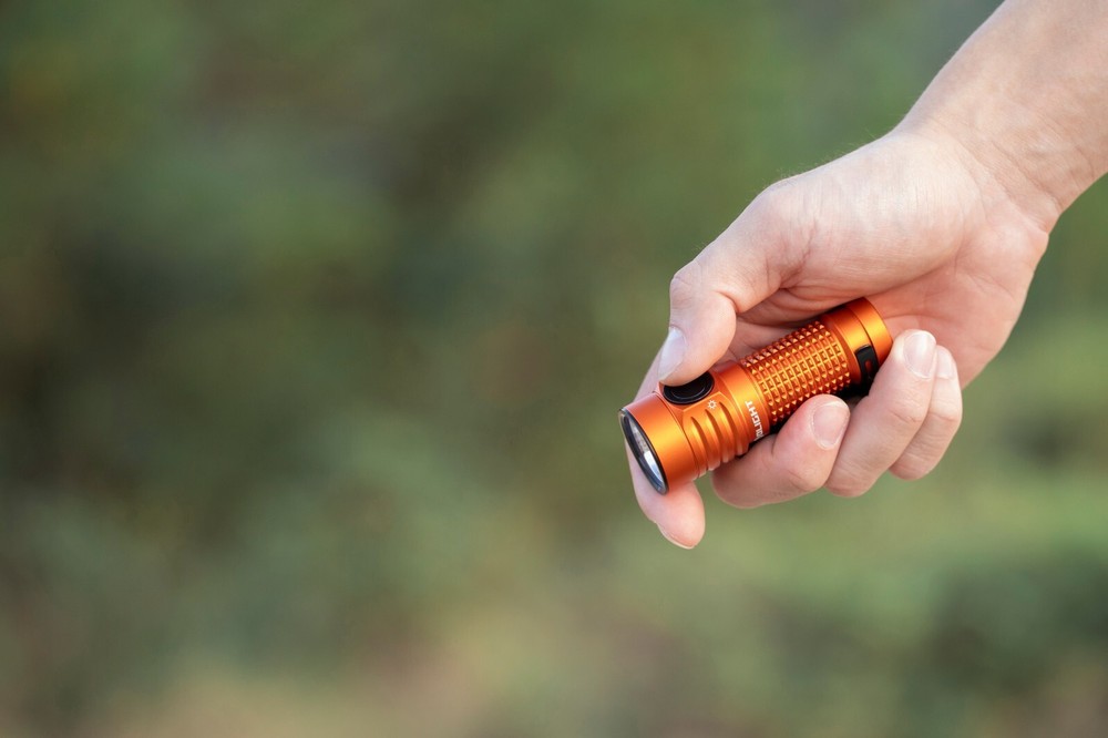 Olight Baton Turbo Orange Compact EDC Flashlight, 510m Long Range Beam, 1000 Lum