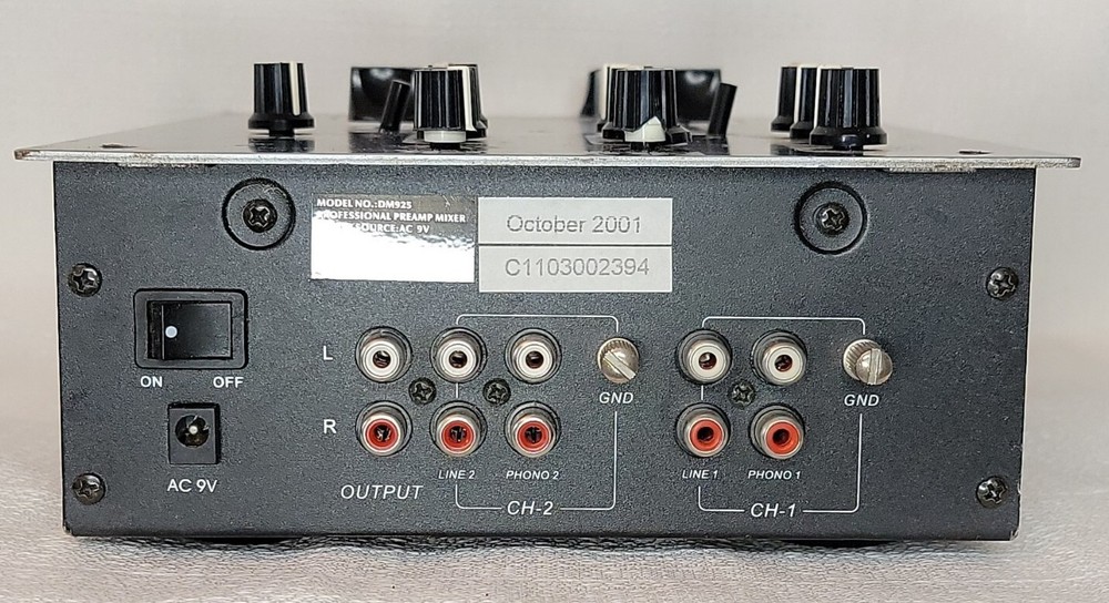 Numark DM925 Professional Preamp Mixer.