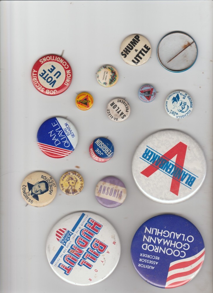 Lot of 15  assorted  buttons