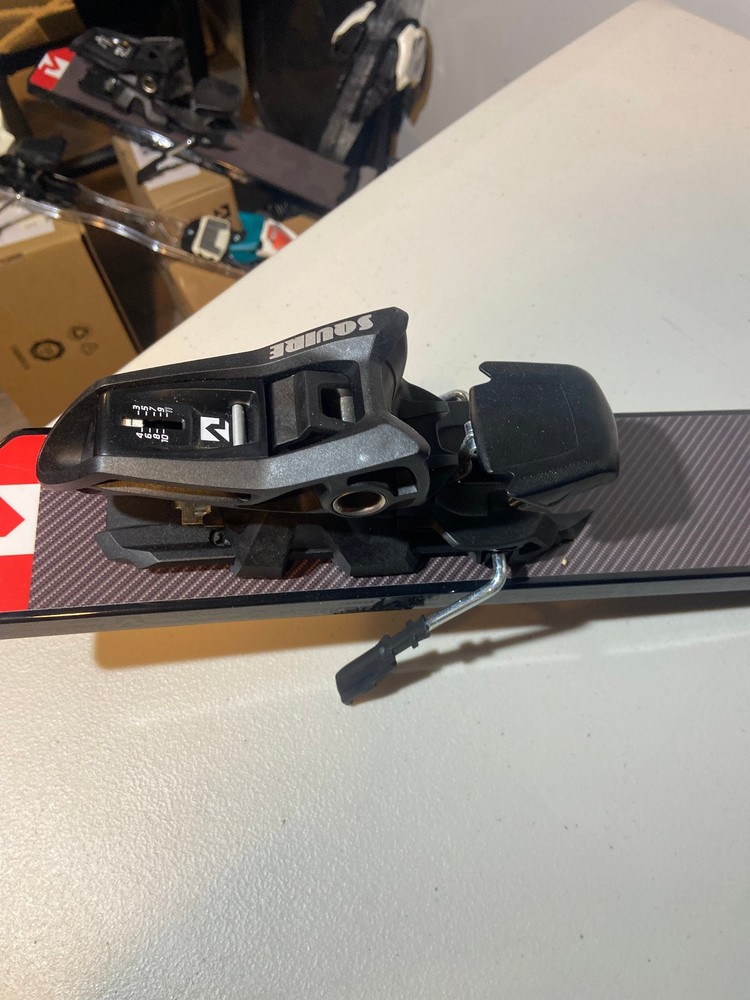 Marker Squire 11 Binding Black new