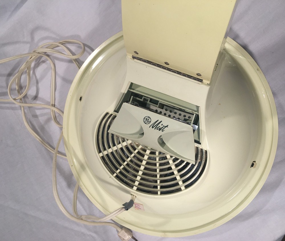 Vintage G.E. Mist Speed Dryer! Take it anywhere!