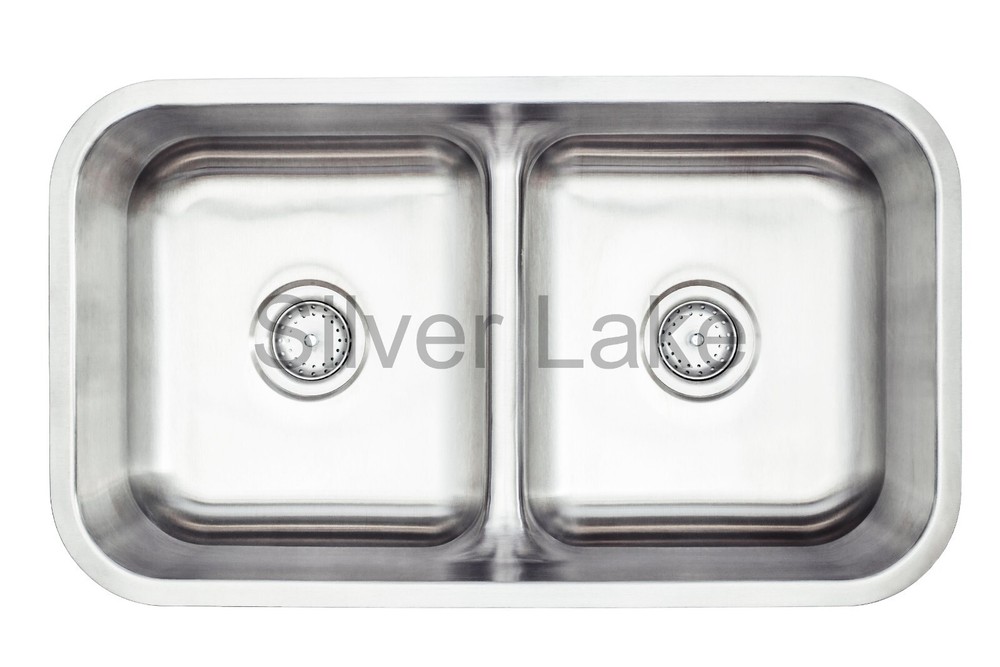 32" L x 19" W Equal Double Bowl Rectangular Undermount Kitchen Sink with Grid