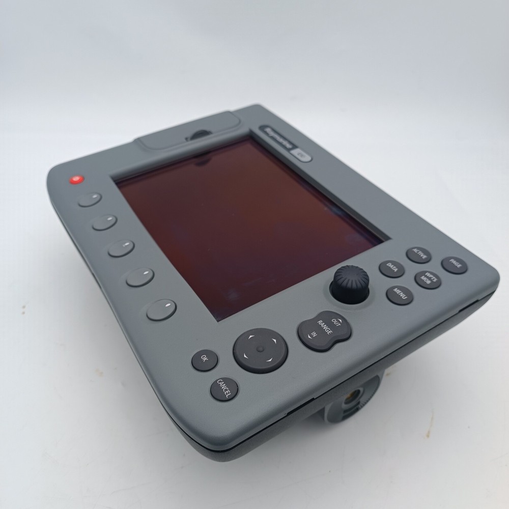 Raymarine C80 Chartplotter GPS Fishfinder Radar 8.4" LCD Display Cable PERFECT!