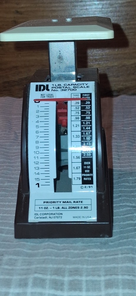 Vintage IDL Postal Scale Model 32700