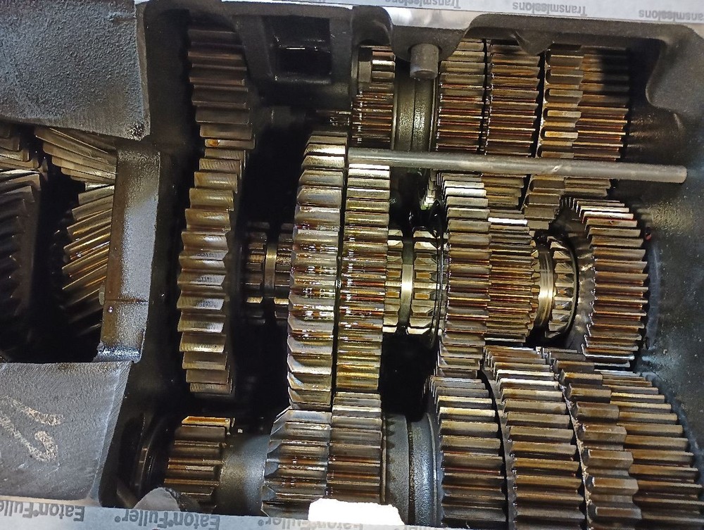 Eaton Fuller RTLO16913A Transmission  (11771245