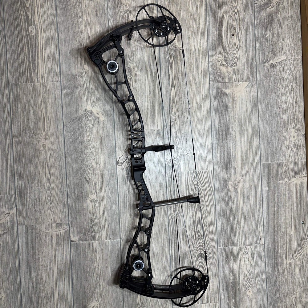 Bowtech Proven 34 LD RH Black 70#