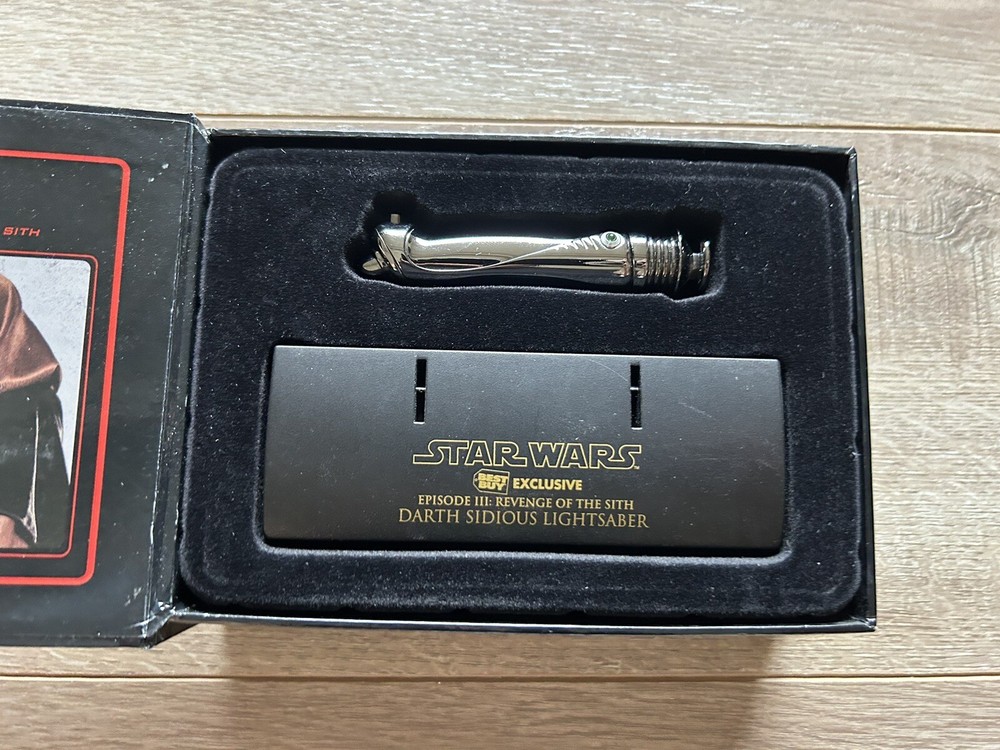 Master Replicas Star Wars Darth Sidious Lightsaber Scaled Replica Licensed