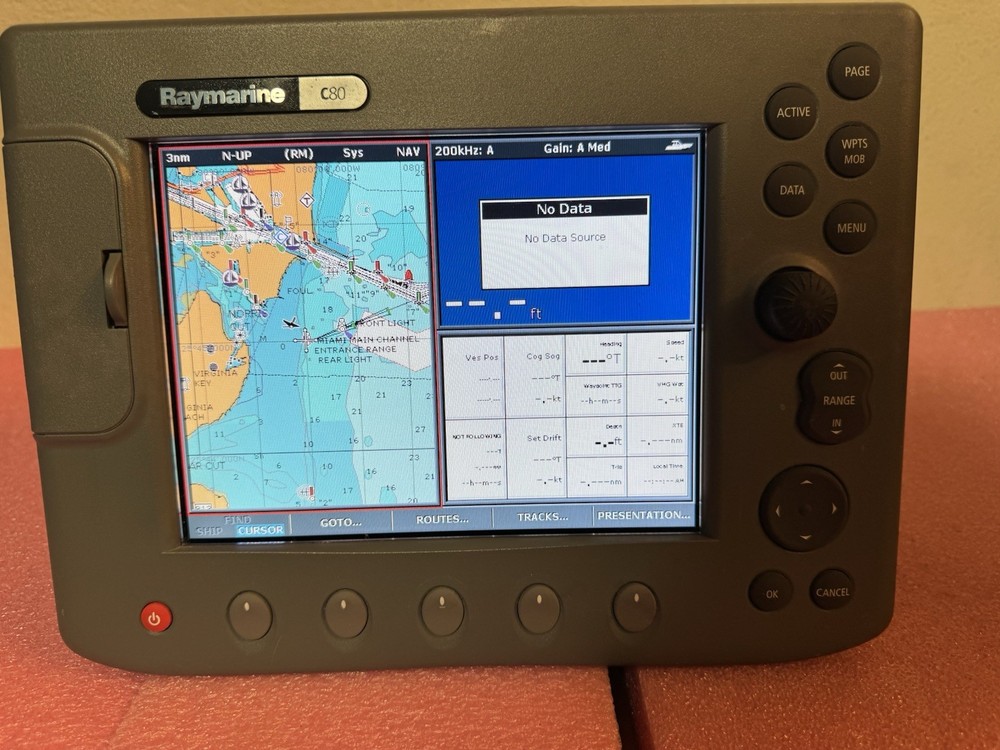 Raymarine C80 E02020 Chartplotter & MFD Display PLUS NAV CHIP and DSM30