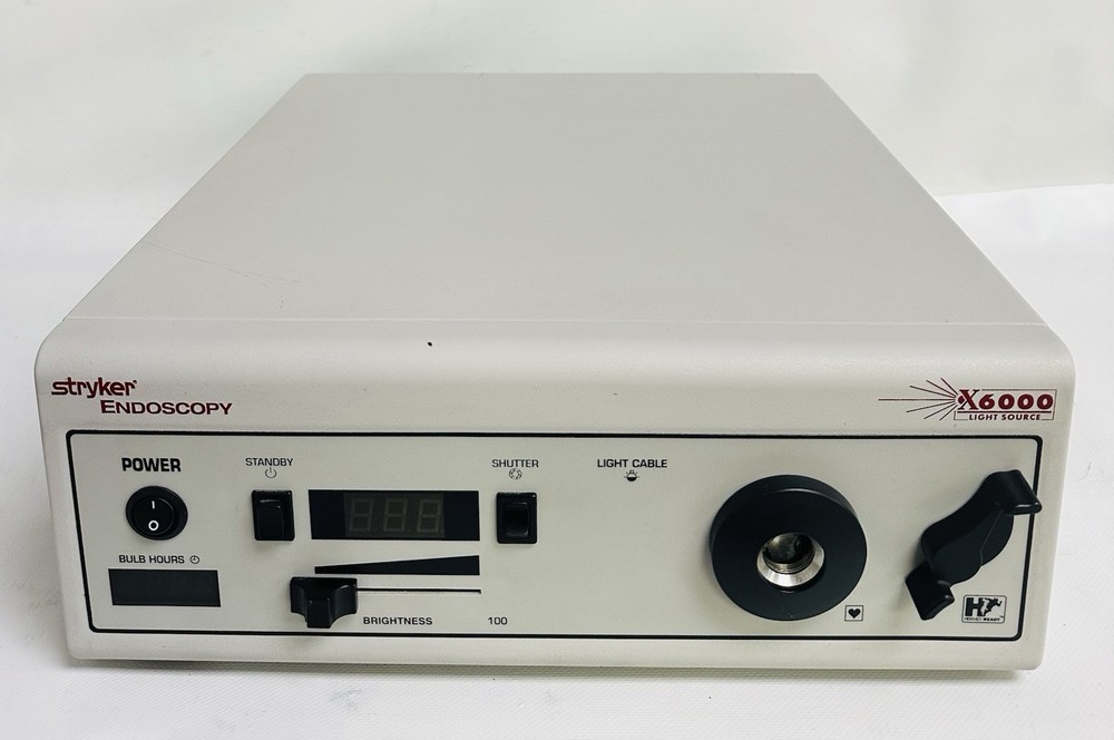 Stryker X6000 Light Source 220-185-000 W/ Xenon Module (Lamp Hours: Zero)