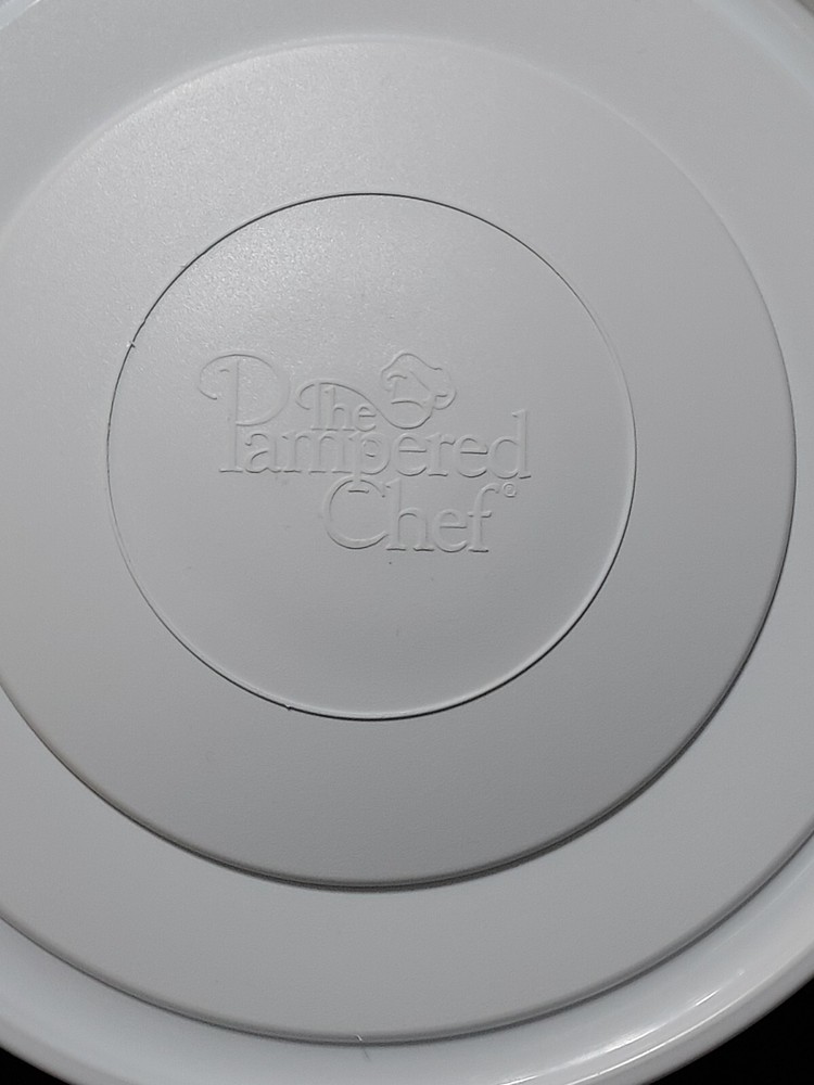 PAMPERED CHEF White Dome Replacement Lid Only 8 3/4”