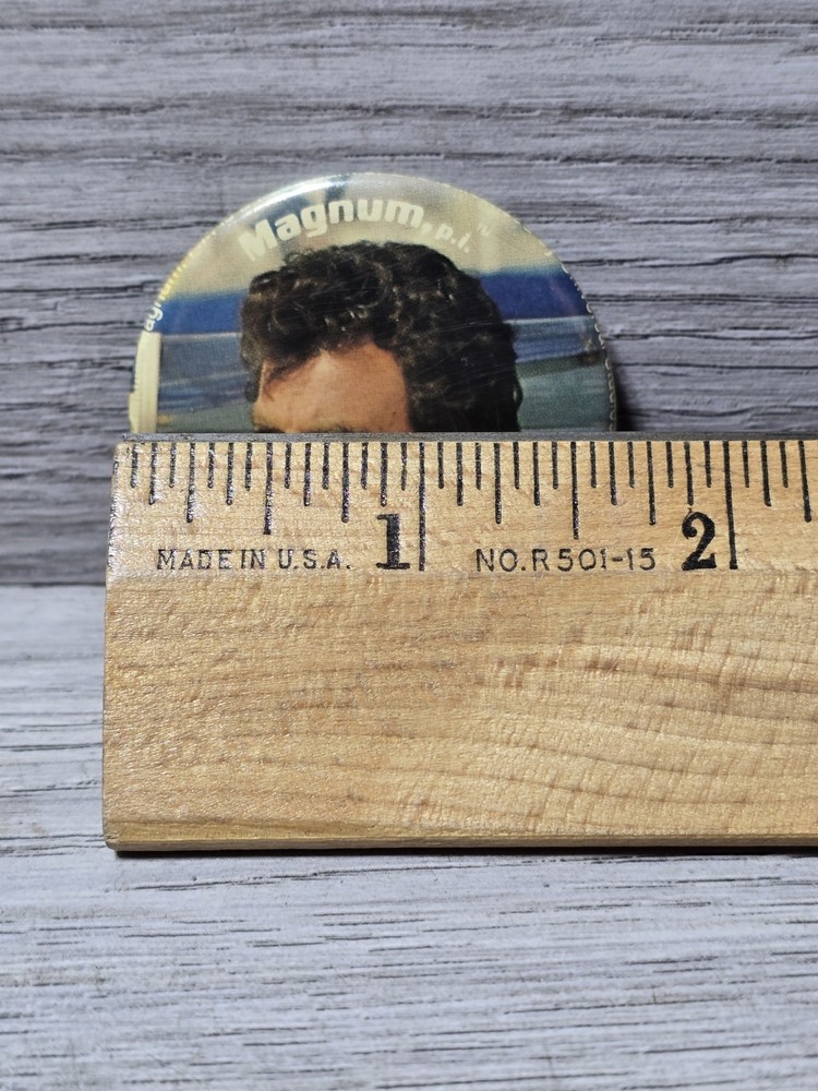 1980 Magnum PI 1.75" Pinback Button Tom Selleck Universal Studios