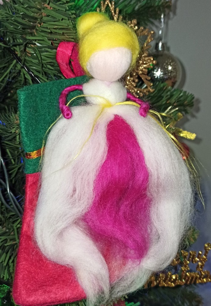 needle felting wool figurines