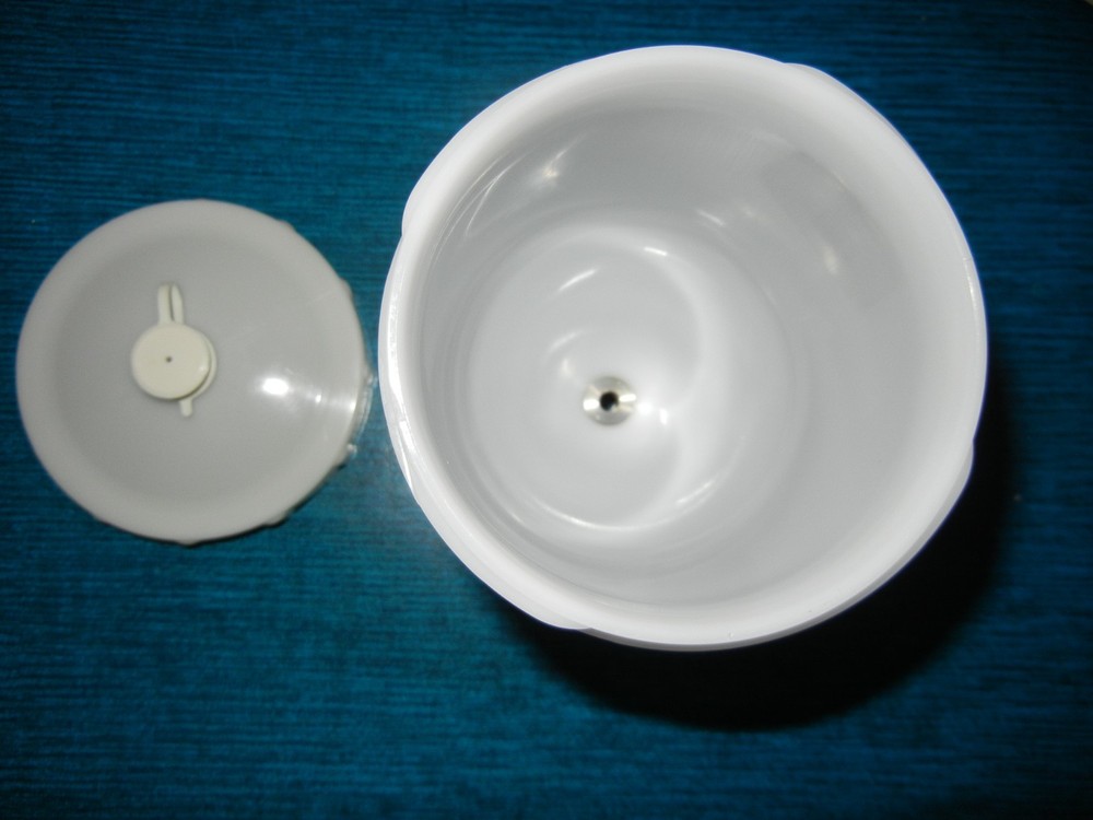 600CC Plastic Gravity Feed Cup ITW DeVilbiss / 190252