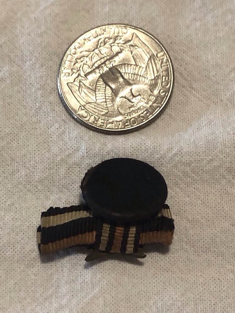 P228 - Original WWII German - Buttonaire - 1 Place - Medium