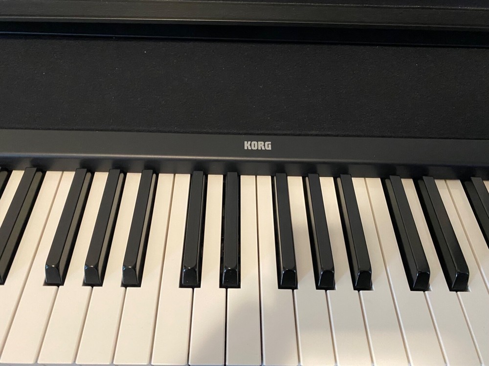 Korg B2BK 88-Key Digital Piano