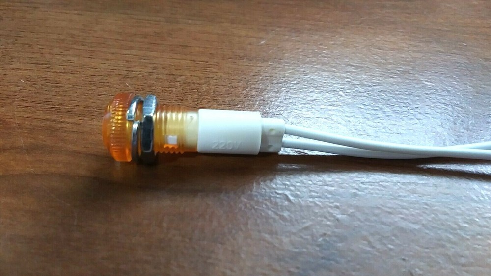BBT 220 volt Amber/Yellow LED Low-Profile Indicator Light