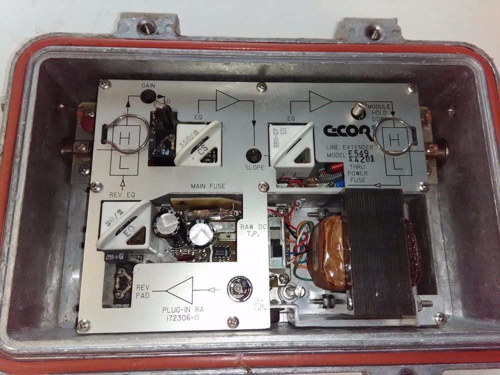 C-COR Line extender E549-A42B1 W/Housing