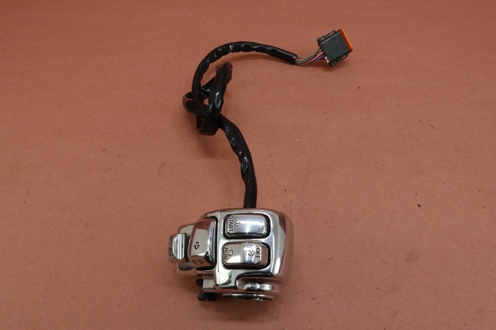 2000-2006 Harley Davidson Electra Glide RIGHT CONTROL SWITCH START STOP