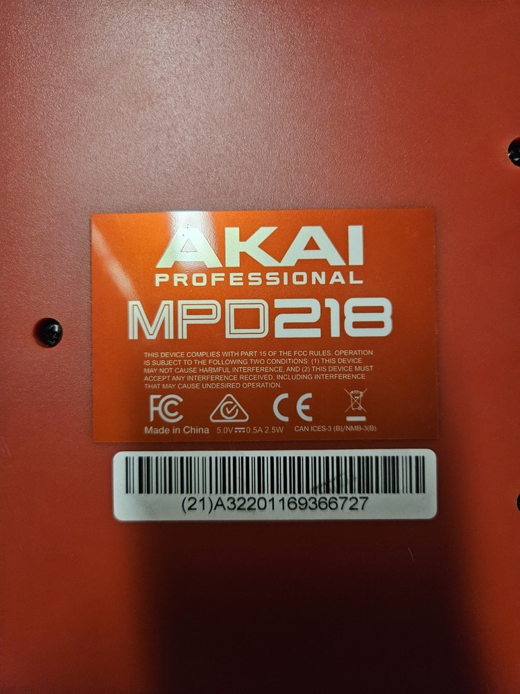 AKAI Professional MPD218 USB MIDI Controller 16 MPC Drum Pads