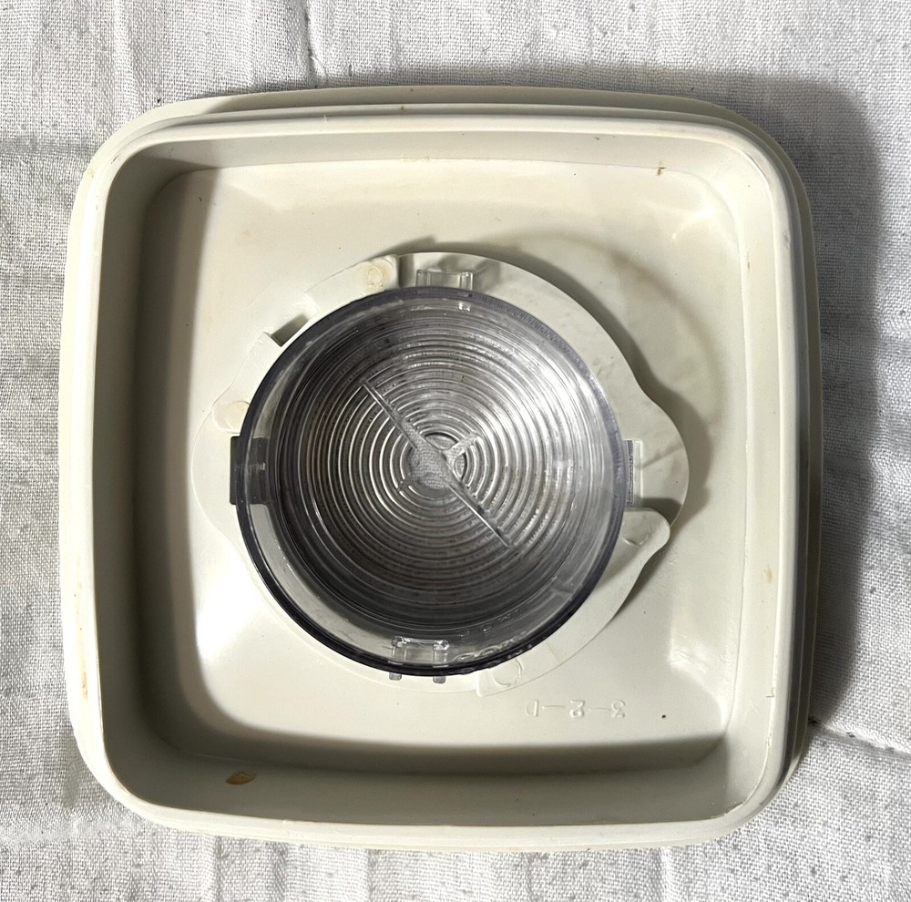 Oster Kitchen Center Regency Mixer Blender Lid Only