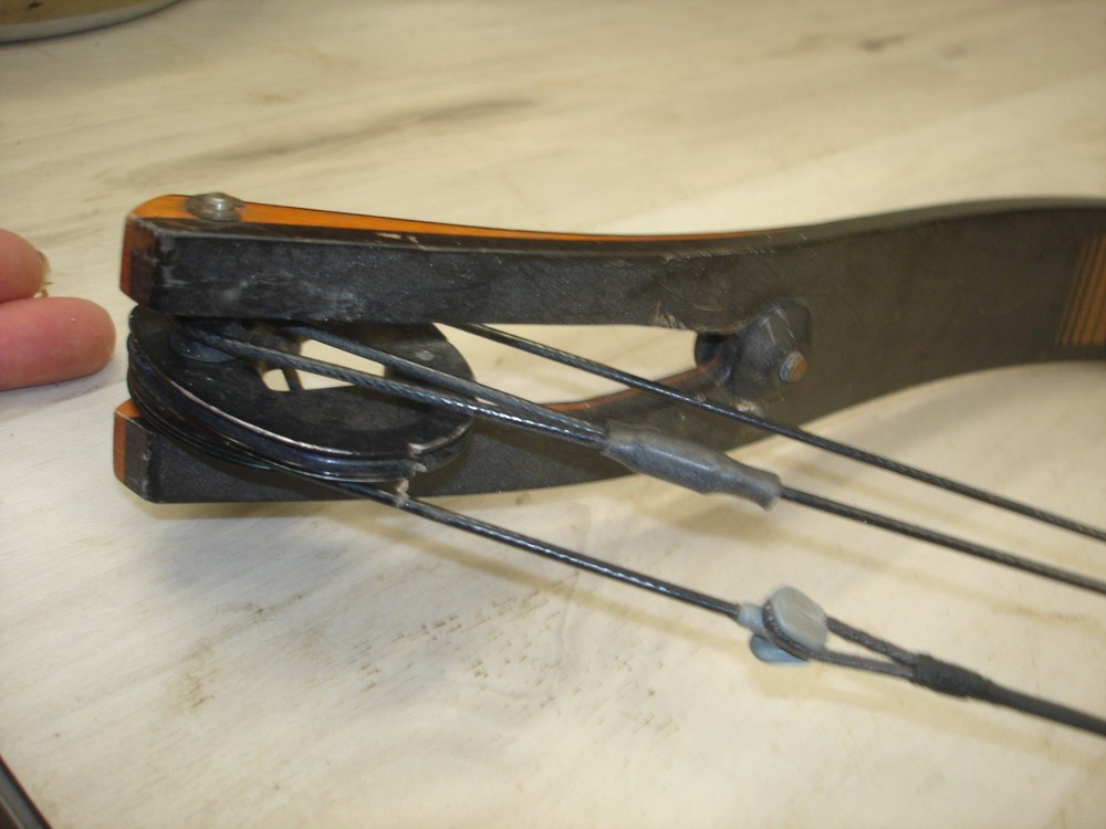 Vintage Proline Zephyr XE-II READ AD Compound Bow