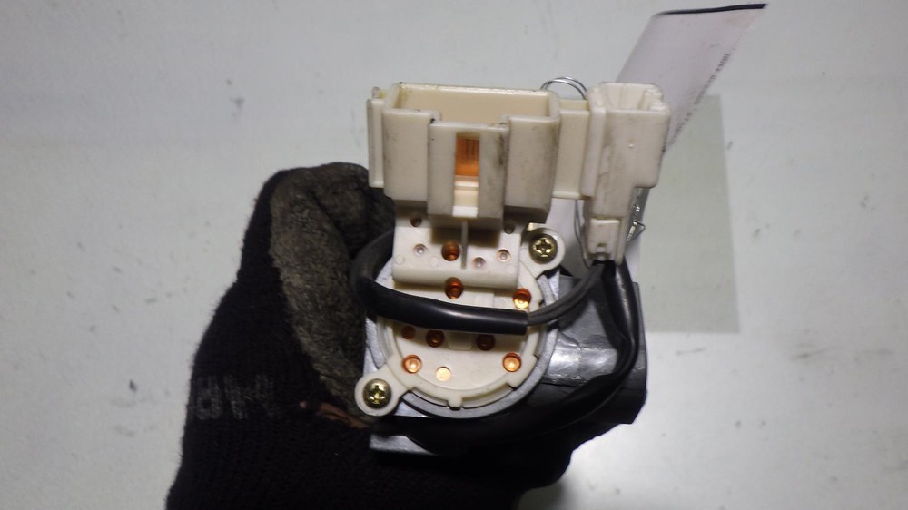 05 SUBARU LEGACY Ignition W/Key