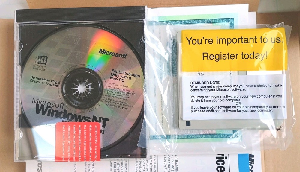 Microsoft Windows NT Workstation 4.0 CD Full Version Retail SEALED