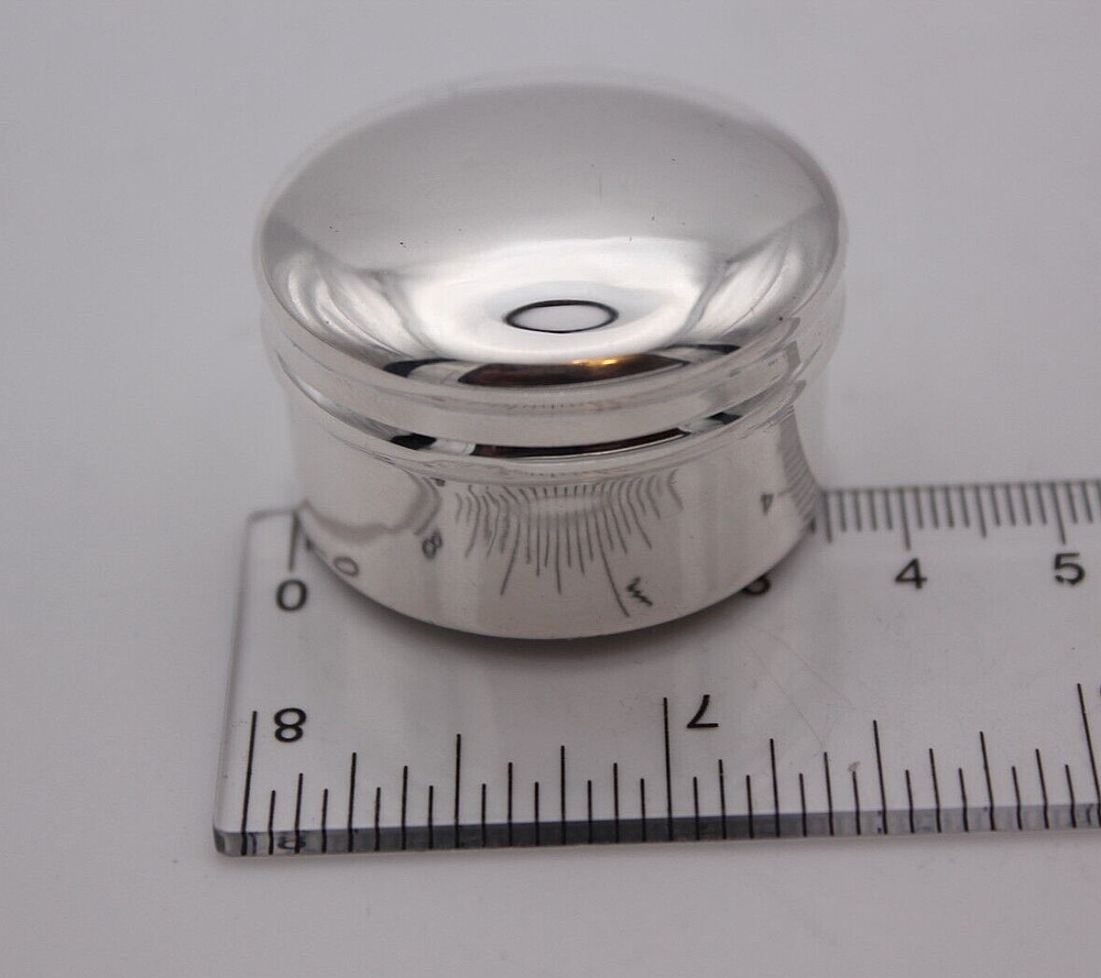 Sterling Silver pill / patch box 37 mm dia. Birmingham 1904