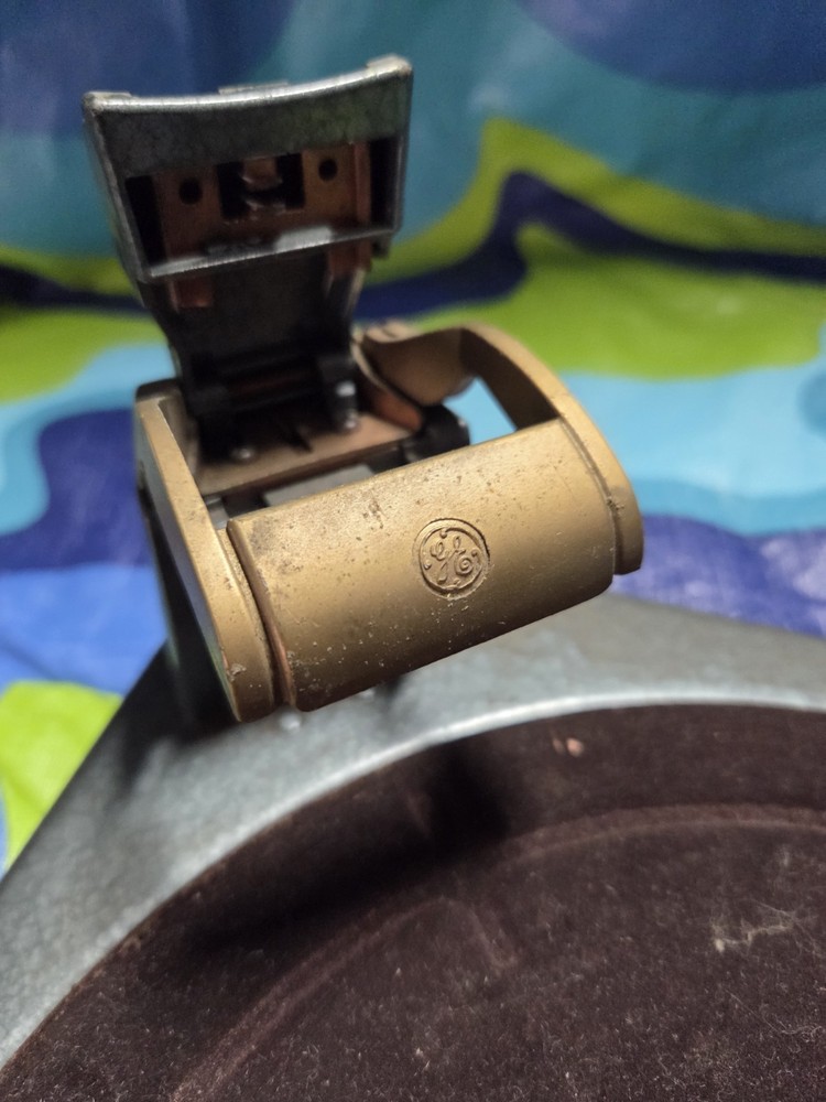 General Electric Record Player Turntable. Not Working. See Pics