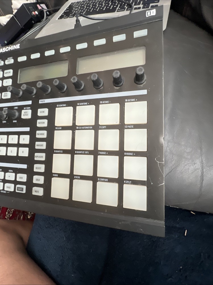 Maschine groove production studio N1 Controller No Software