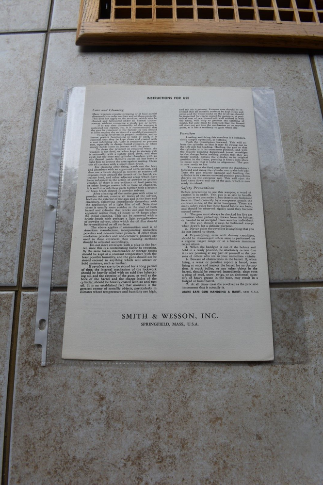 ORIGINAL SMITH & WESSON MODEL 40 CENTENNIAL .38 INSTRUCTION OWNERS MANUAL
