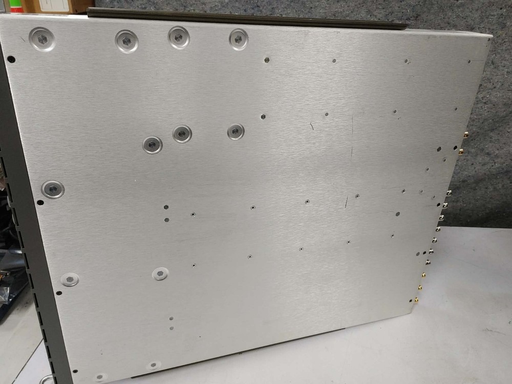 Tektronix spg8000A Master Sync/Clock GPS HD SDI Multi Format Reference Generator