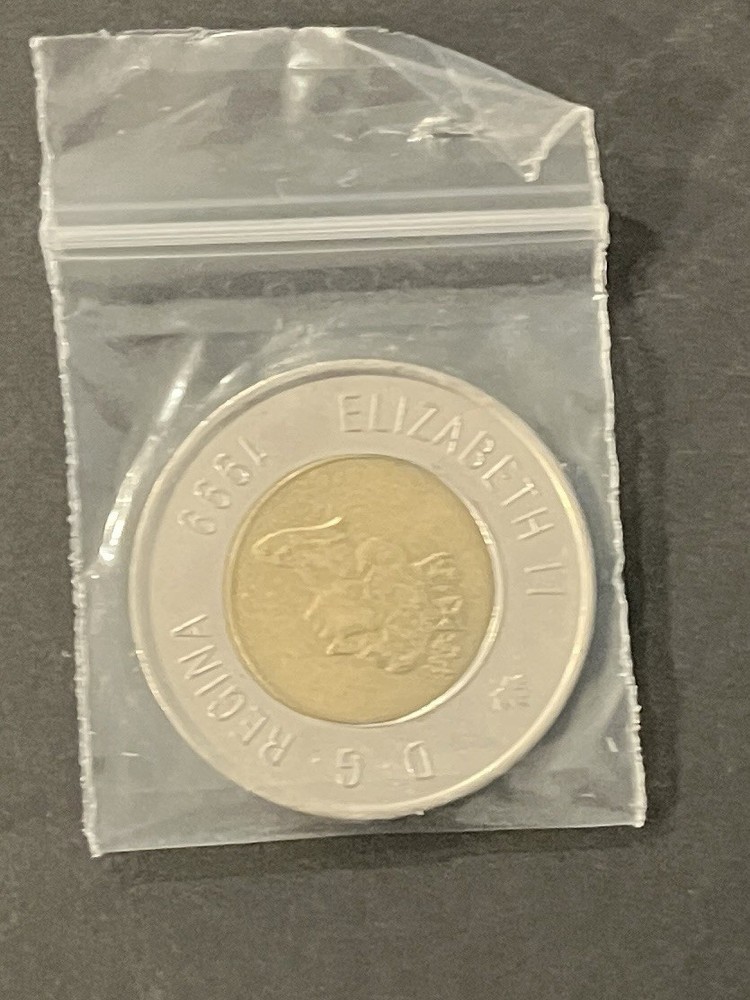 CANADIAN 2 DOLLAR COIN
