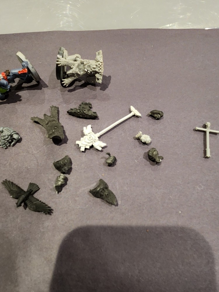warhammer 40k space wolves models and bits