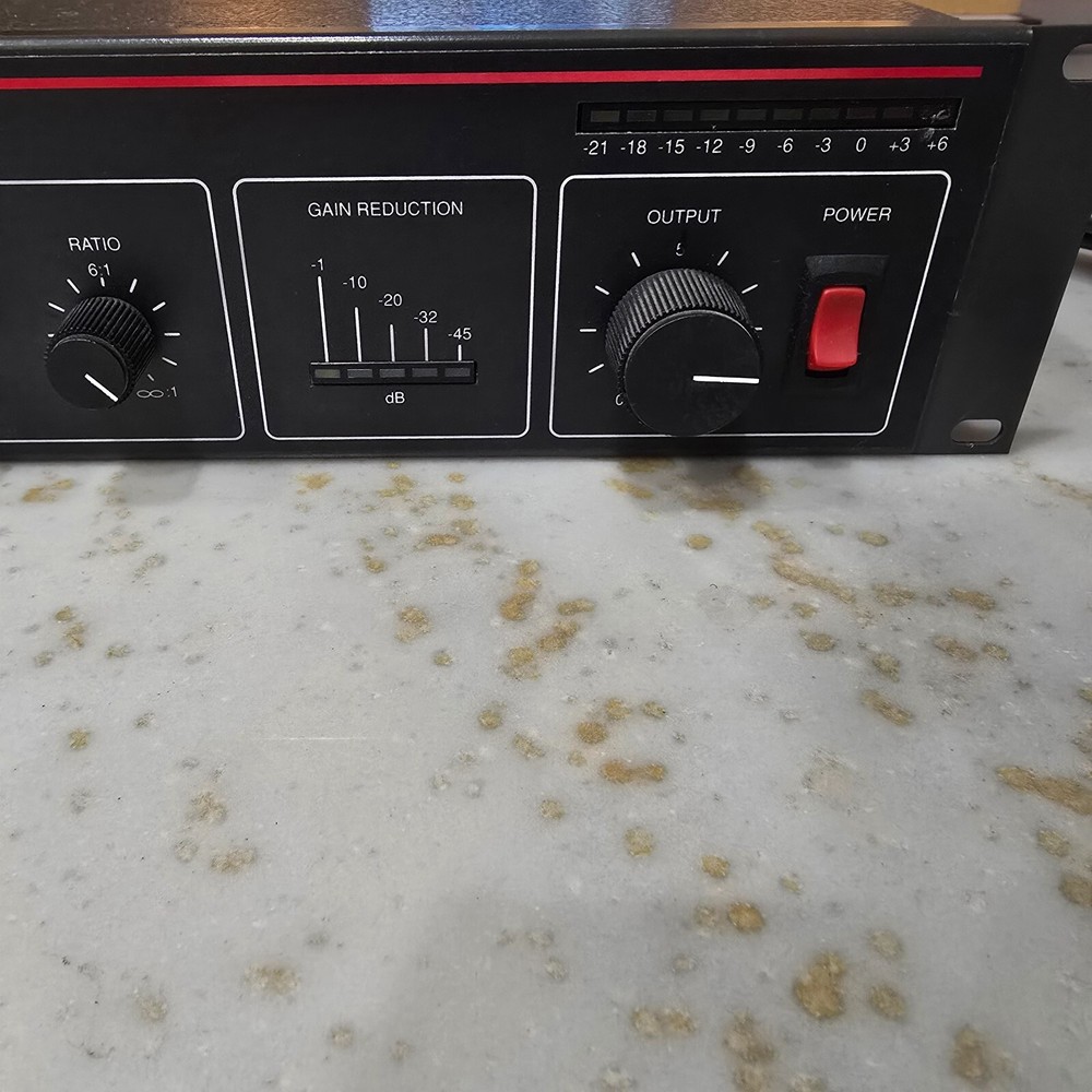 Dukane 2A82 Compressor with Rack Mount in good condition