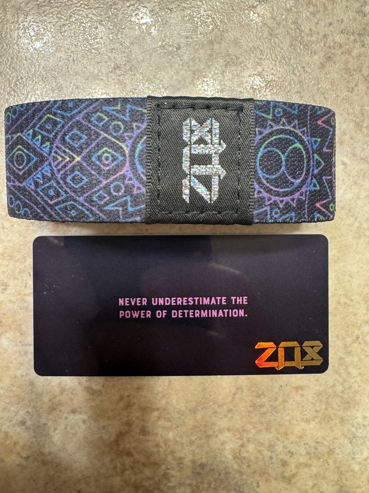 ZOX **HEADSTRONG (RETRO 10 VERSION)** #121 Silver Strap Small New!