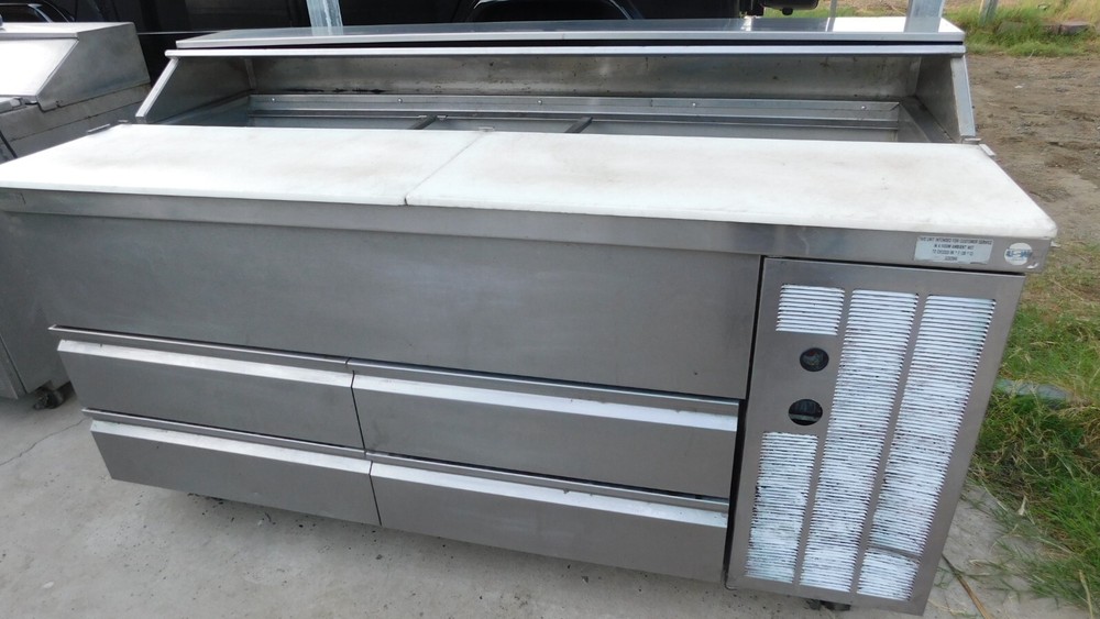 REFRIGERATED  PREP. TABLE WITH 4 DRAWERS