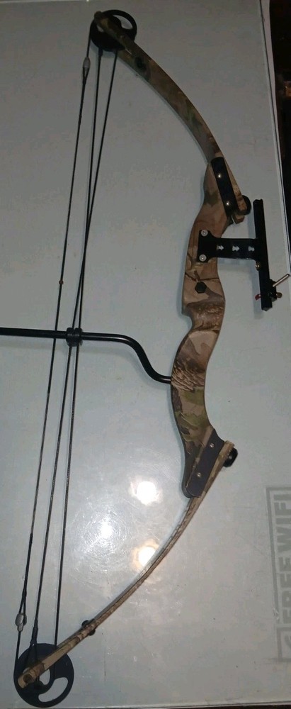 Vintage Hoyt USA Magic Compound Bow L-22 St-29