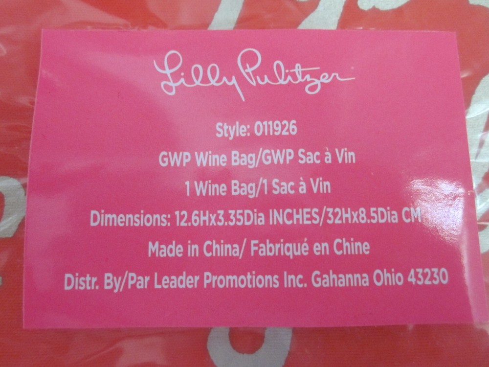 NWT LILLY PULITZER Ruby Red MAKING SPIRITS BRIGHT Wine Bag Bottle Holder