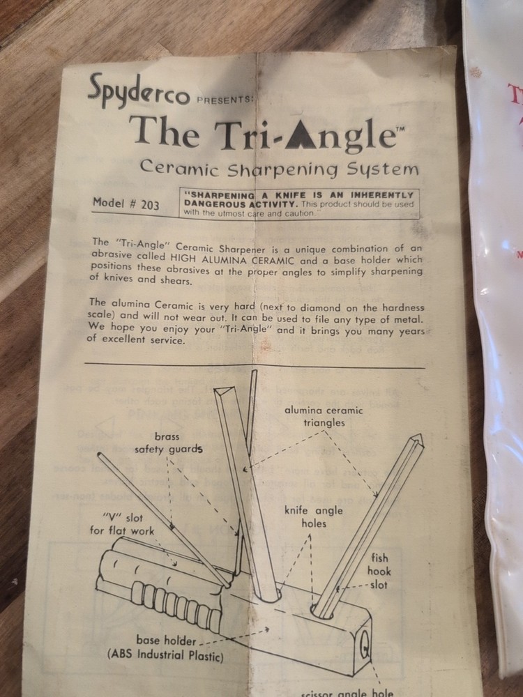 Vintage Spyderco Tri-Angle Ceramic Sharpening System Model #203