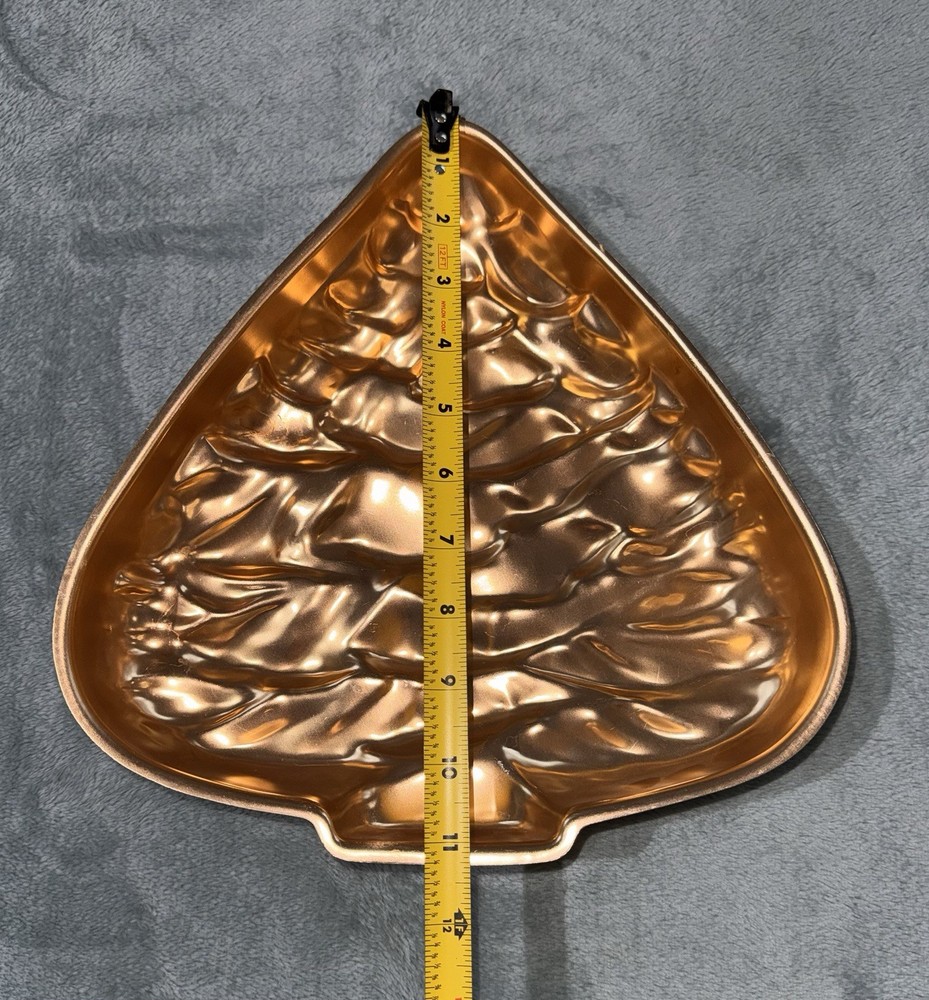 11" Copper Christmas Tree Cake Pan