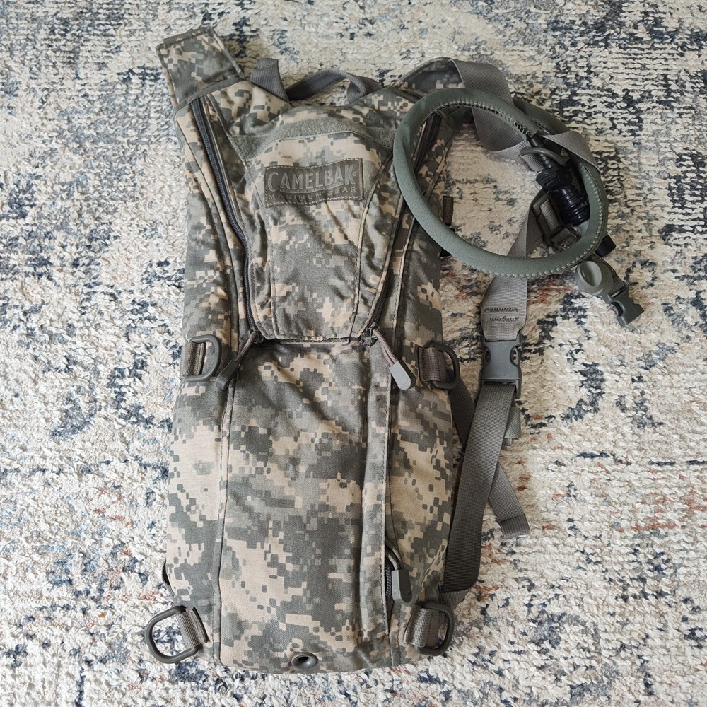 CamelBak Maximum Gear Hydration Pack Camo 3 L