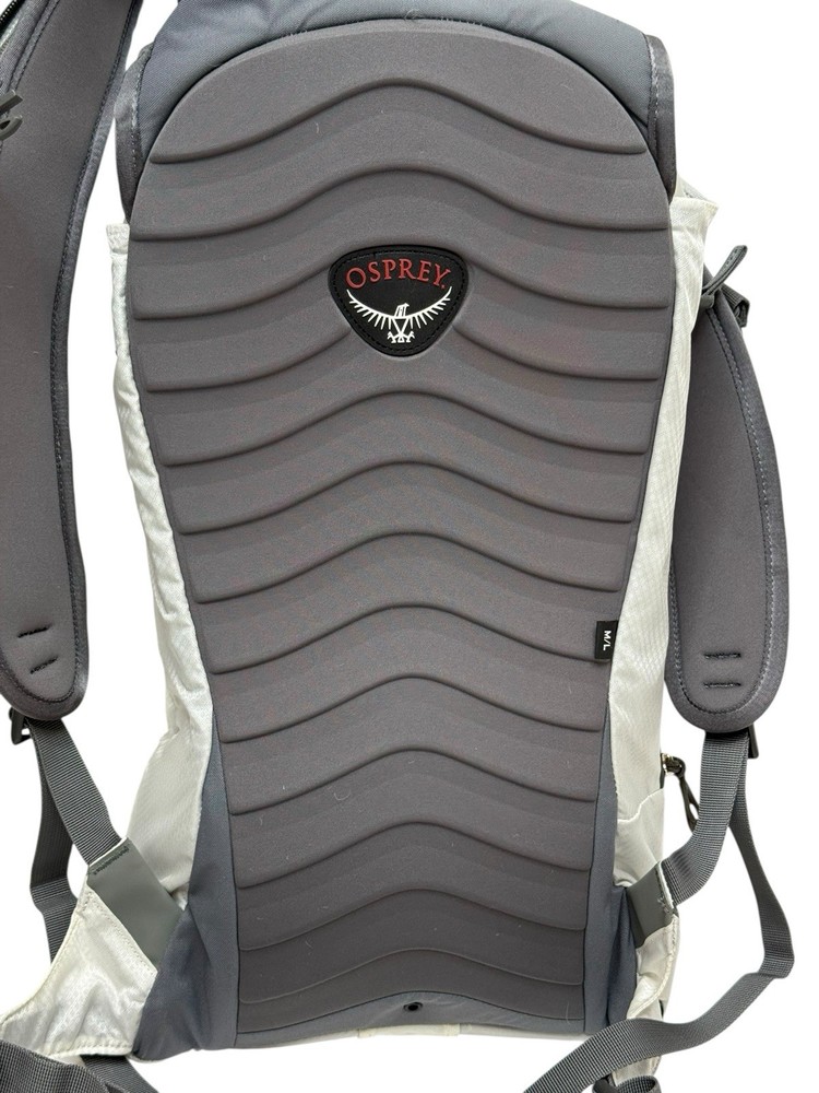 Osprey Karve 11 Backpack Ski Snowboard Hydration Pack Gray White Size M/L