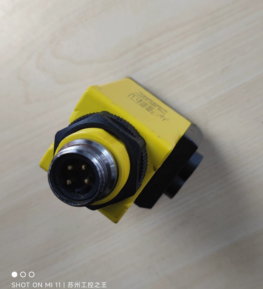 1Pcs Used BANNER sensor Q45BB6FQ