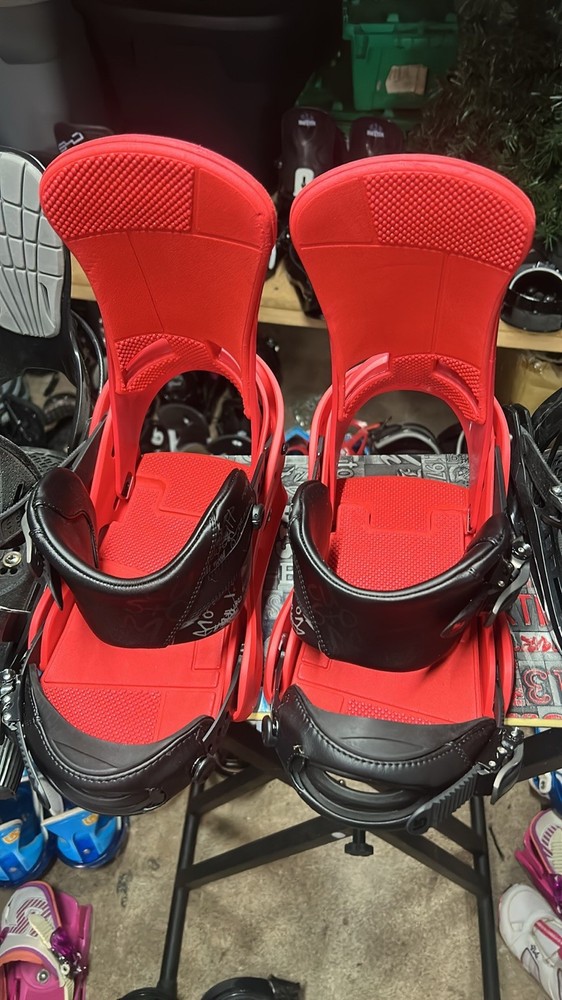 Burton custom Snowboard Bindings - Large RED
