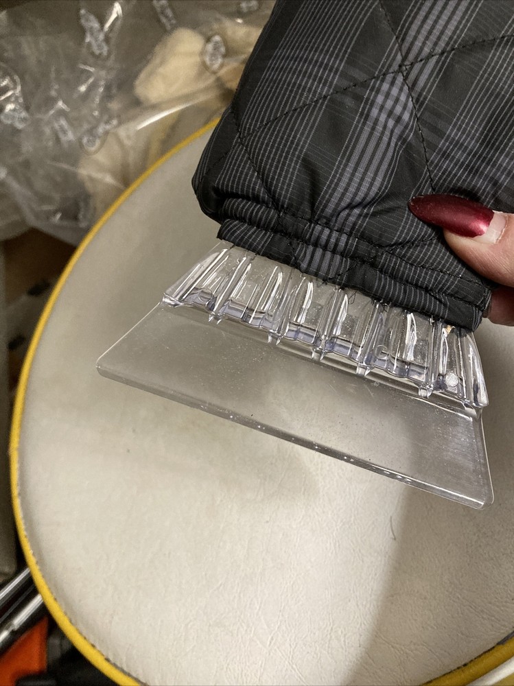 Ice Scraper Mitt New