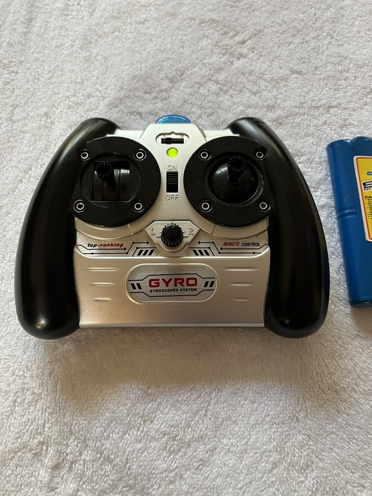 Syma Gyro Helicopter Remote Control Gyroscope System Powers On + Jada Battery