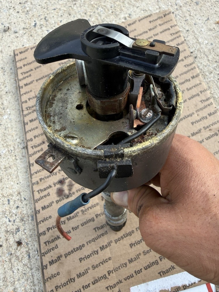 Prestolite V6 marine distributor